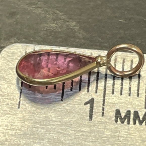 1CT Natural Peachy Pink Tourmaline Pear Shape Solid 14K Yellow G. Pendant 14x6mm - Picture 3 of 4